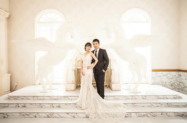 Sparkling Eyelash gallery image
